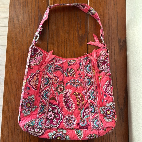 🆕VERA BRADLEY🆕 RETIRED PINK PAISLEY CALL ME CORAL SHOULDER BAG EUC - Picture 1 of 8